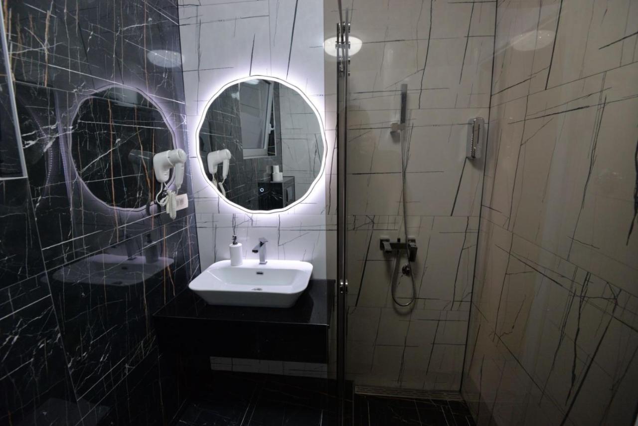 Prenociste Bis Hotel Prijepolje Buitenkant foto