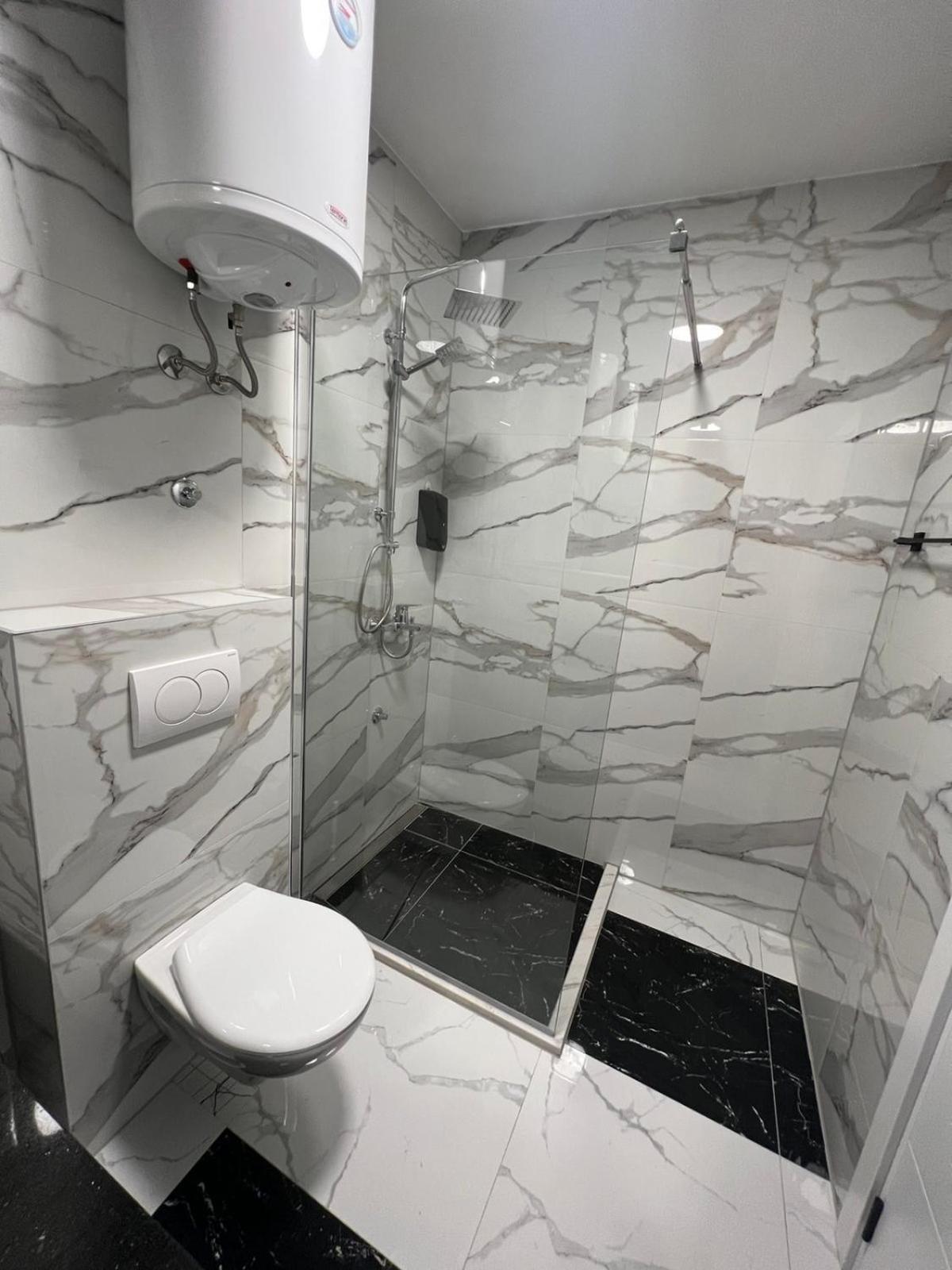 Prenociste Bis Hotel Prijepolje Buitenkant foto