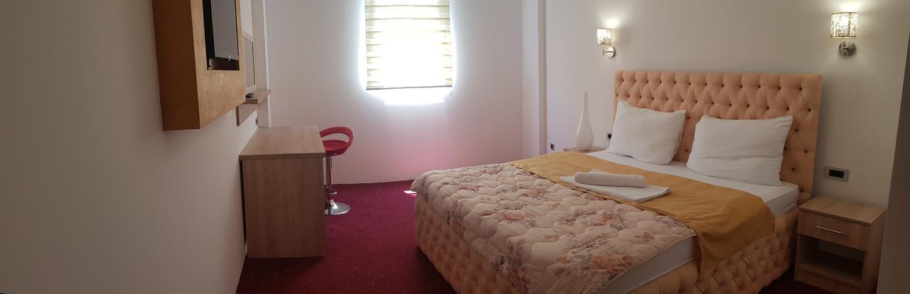 Prenociste Bis Hotel Prijepolje Buitenkant foto